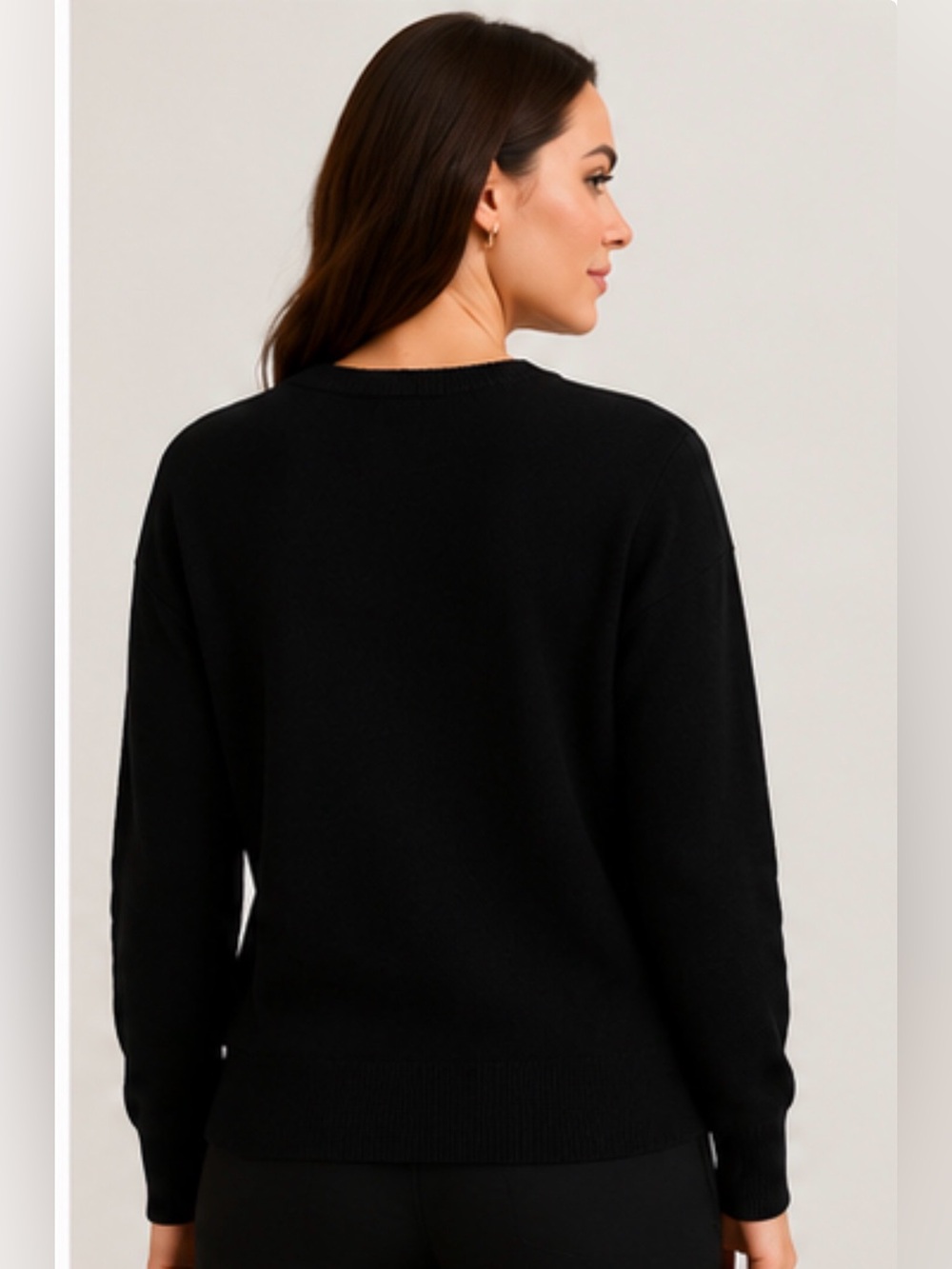 Black Sweater with White Floral Appliquéol - Picture 2 of 4